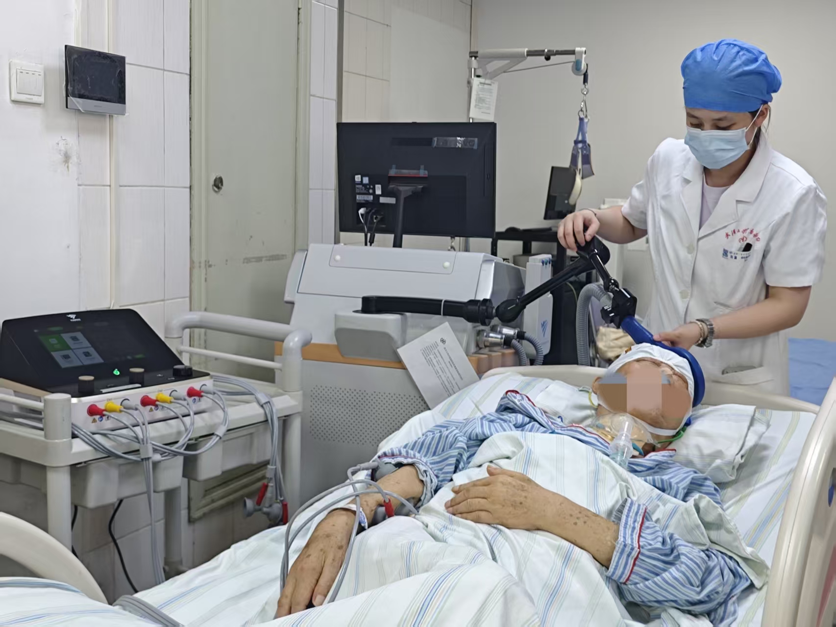 媒體說 | 78歲老人腦?；杳?，腦機(jī)接口技術(shù)成功喚醒